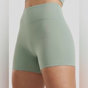 Seamless biker shorts pistachio sage high waisted workout compression 4”